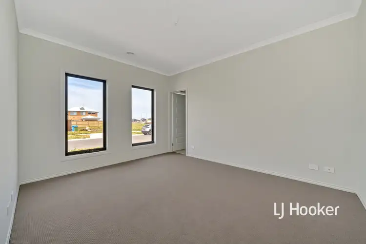 Fifth view of Homely house listing, 14 Langwarrin Crescent, Clyde North VIC 3978