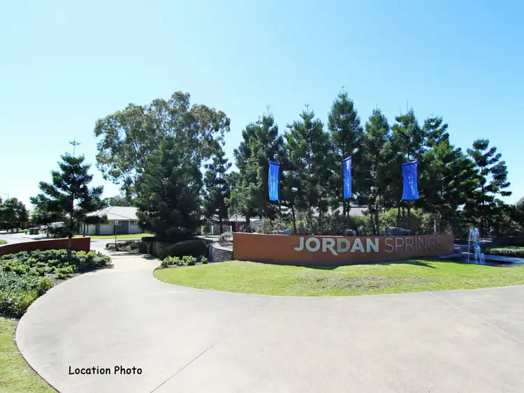 9 Buchanan St, Jordan Springs NSW 2747