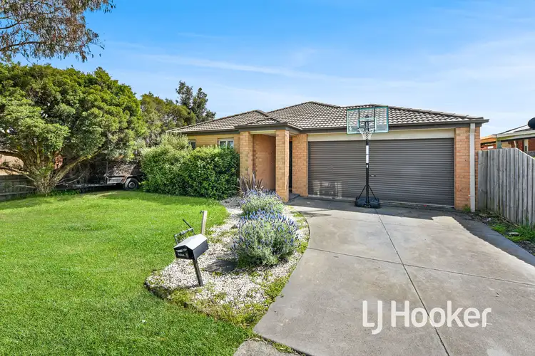 Second view of Homely house listing, 8 Kingsbarn Court, Cranbourne VIC 3977
