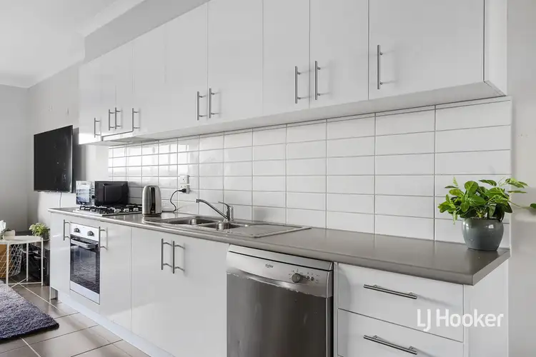 Fourth view of Homely townhouse listing, 19 Swagman Walk, Wollert VIC 3750