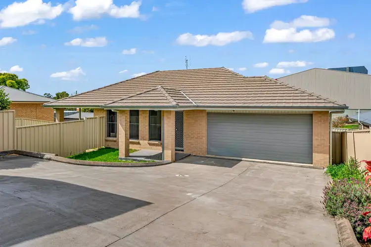 2/12 Fairview Place, Cessnock NSW 2325