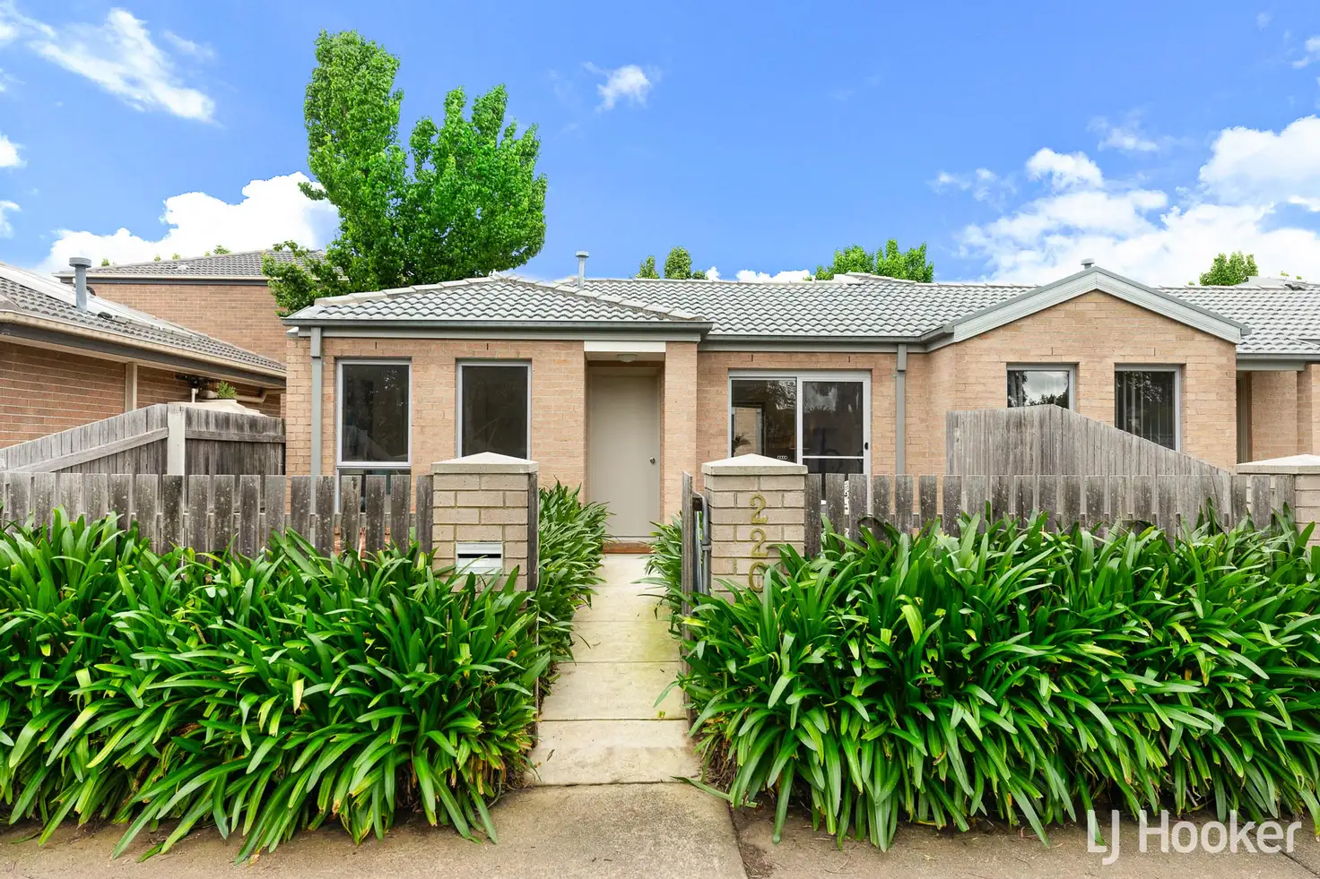 Main view of Homely townhouse listing, 220 Kerrigan Street, Dunlop ACT 2615