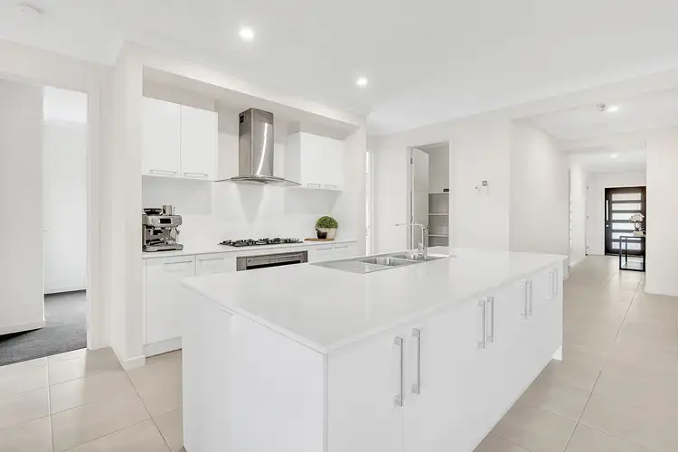 9 Poppyfield Avenue, Wollert VIC 3750