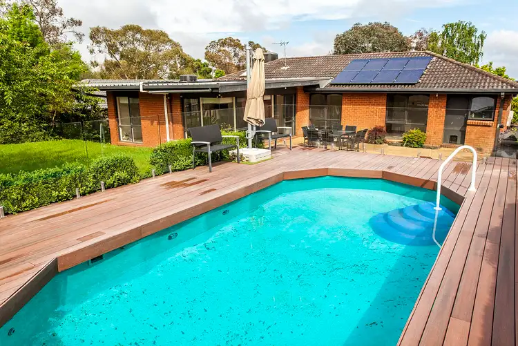 16 Nevados Street, Mooroolbark VIC 3138
