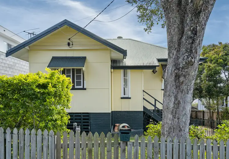 Fourth view of Homely house listing, 15 Weal Avenue, Tarragindi QLD 4121