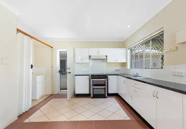 Fourth view of Homely unit listing, 4/191-199 Woodward Street, Whitfield QLD 4870