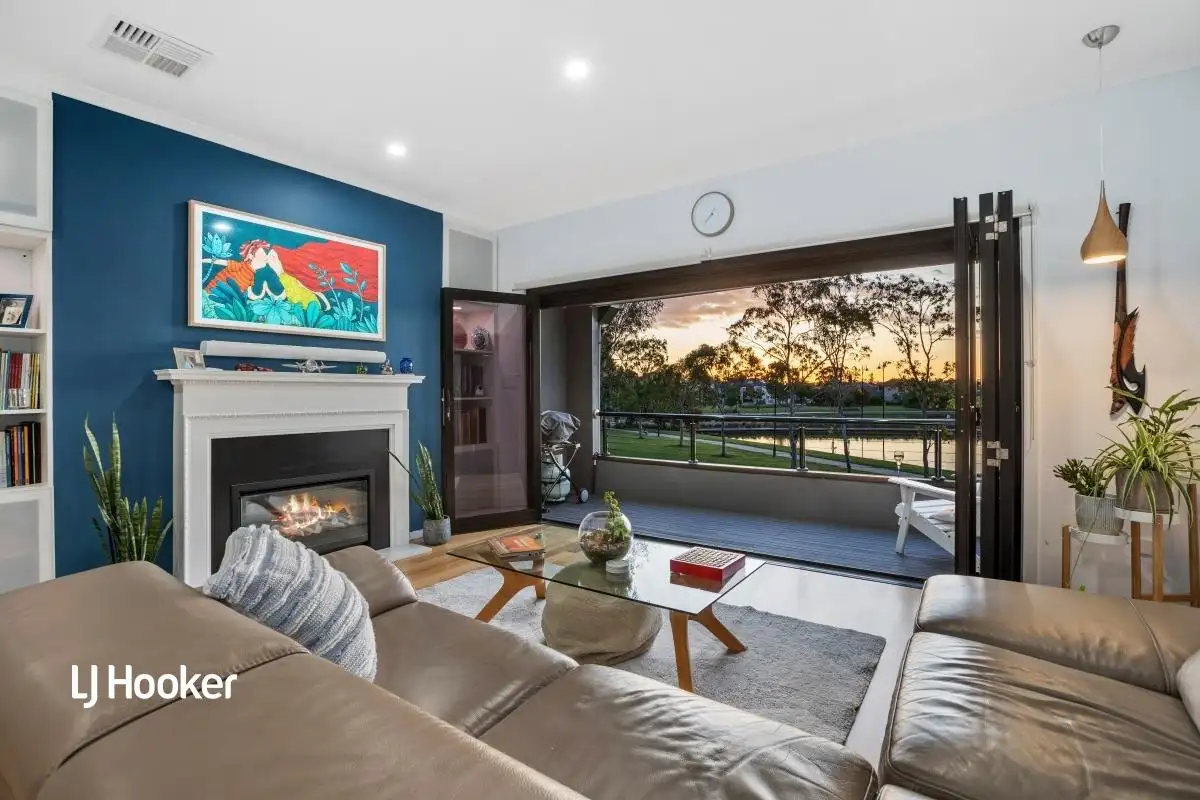 Main view of Homely townhouse listing, 2/39 Windermere Crescent, Mawson Lakes SA 5095