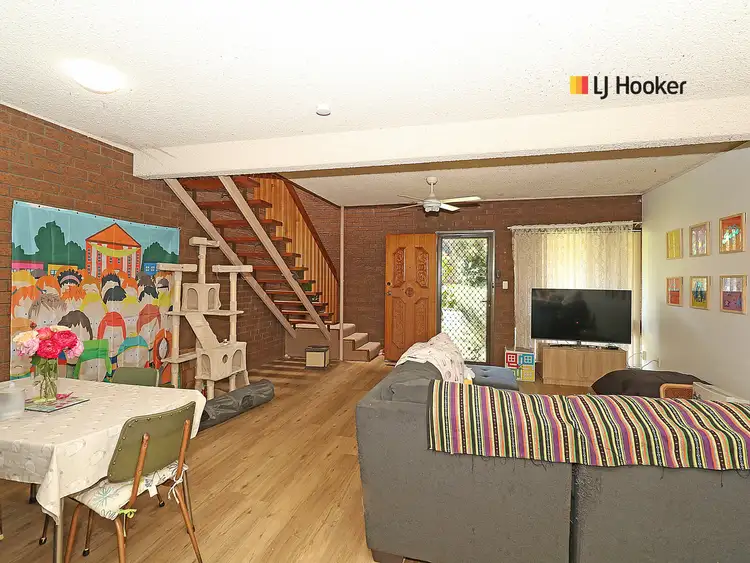 Fourth view of Homely unit listing, Unit 2/7 Nordlingen Drive, Tolland NSW 2650