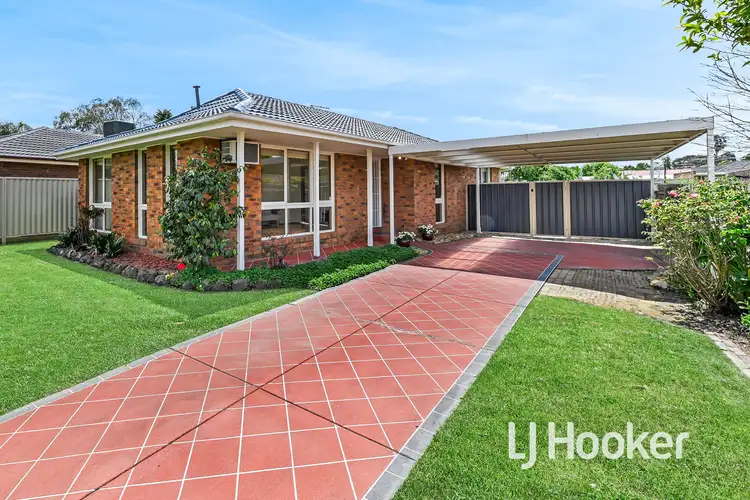 2 Franleigh Drive, Narre Warren VIC 3805