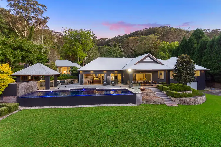 245 Oak Road, Matcham NSW 2250