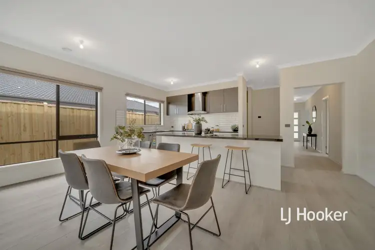 Fifth view of Homely house listing, 28 Cheddington Road, Cranbourne East VIC 3977