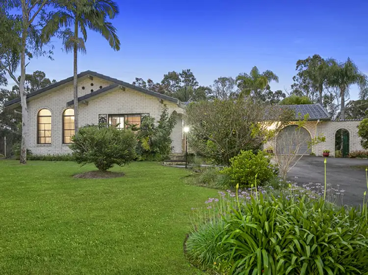 8 Kiwarrak Drive, Rainbow Flat NSW 2430