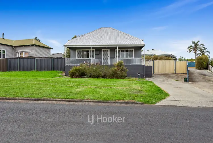 66 Deakin Street, Collie WA 6225