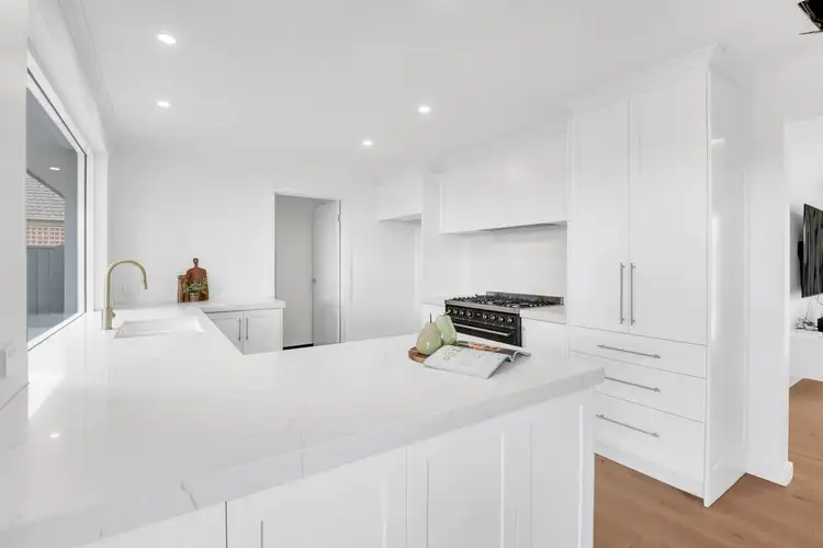 7 Paraweena Place, Epping VIC 3076