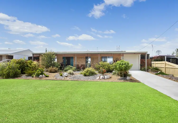 6 Preston Street, Point Vernon QLD 4655