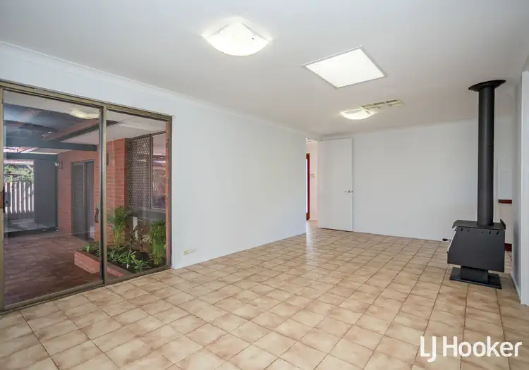 Fifth view of Homely house listing, 14 Edgley Place, Thornlie WA 6108