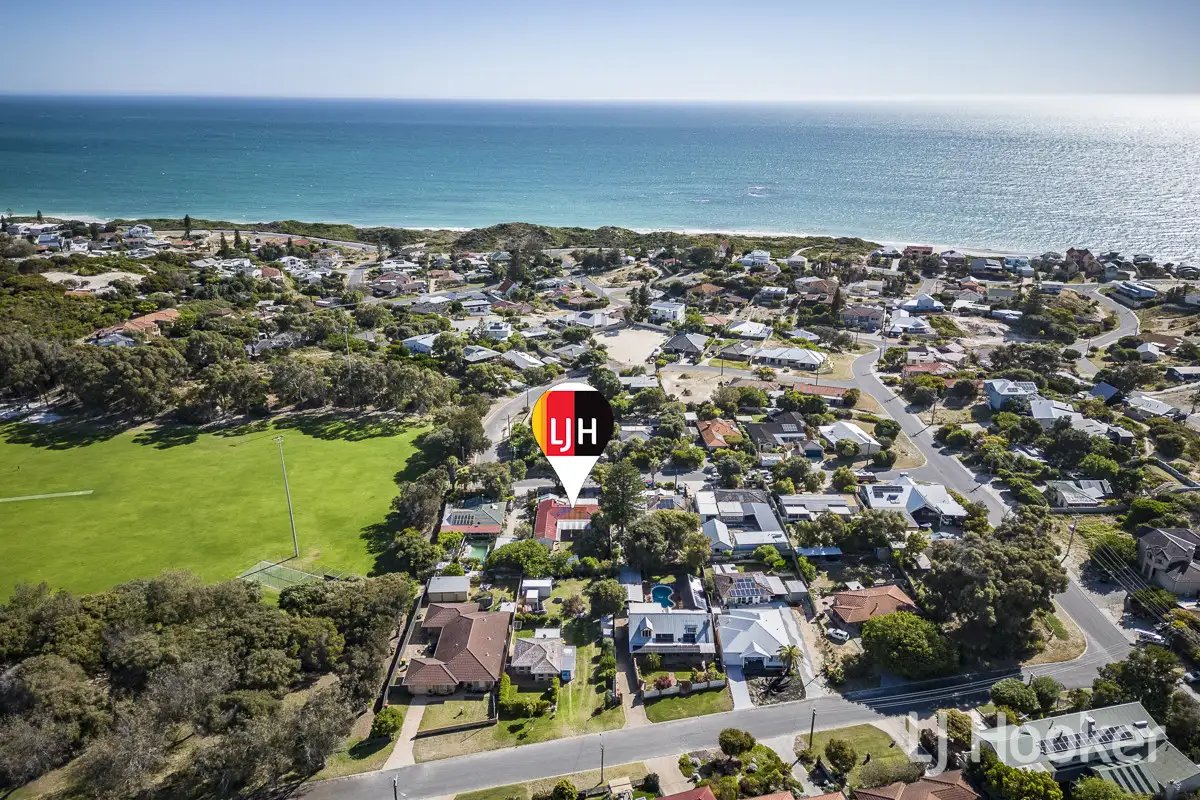 Main view of Homely house listing, 10 Oldham Way, Yanchep WA 6035