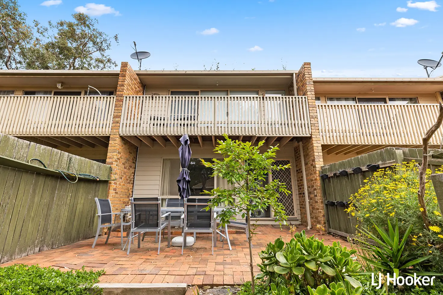Main view of Homely townhouse listing, 8 Earle Place, Page ACT 2614