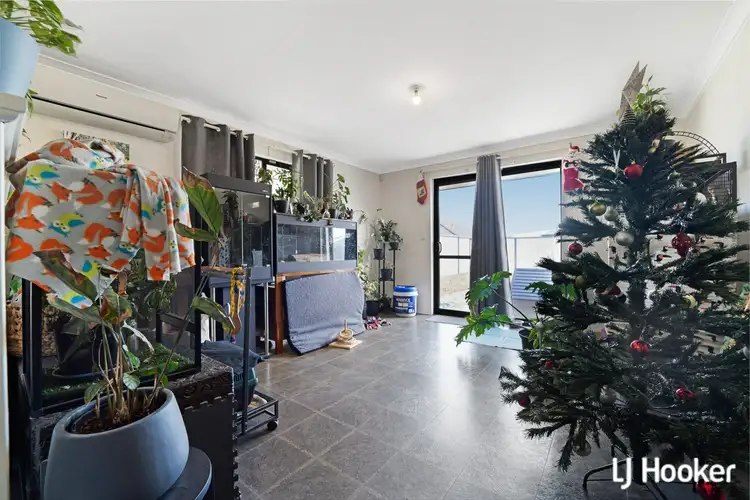 Seventh view of Homely house listing, 8 Leeuwin Chase, Bertram WA 6167
