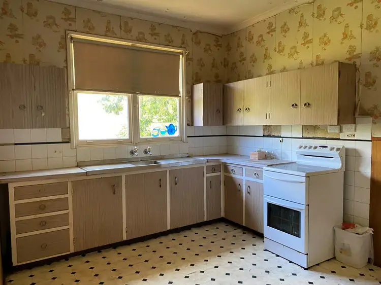 10 Munday Way, Medina WA 6167