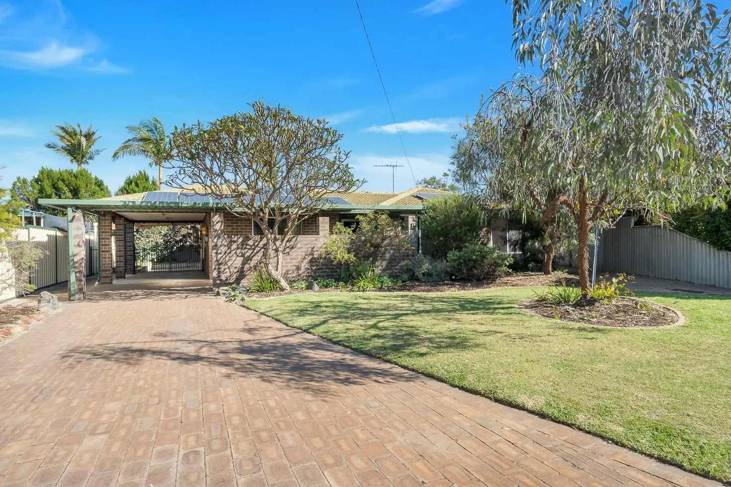 Main view of Homely house listing, 10 Mark Place, Thornlie WA 6108