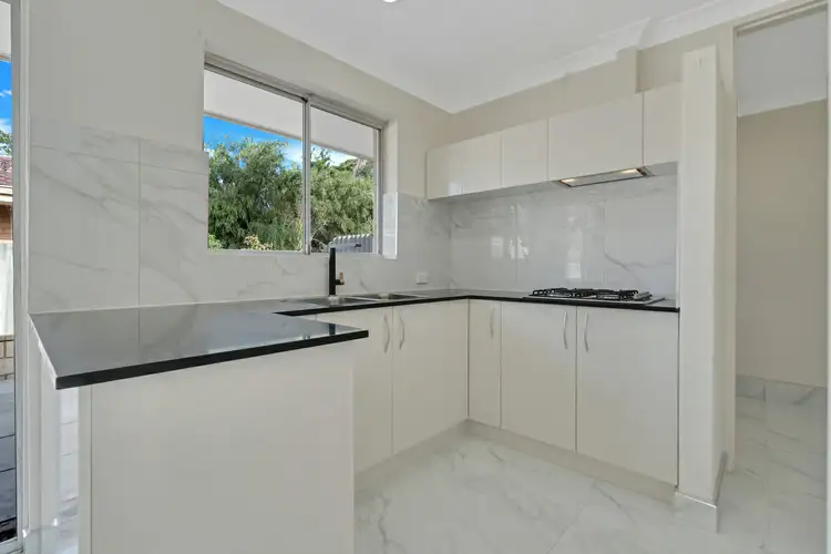 8 Hillegine Court, Gosnells WA 6110