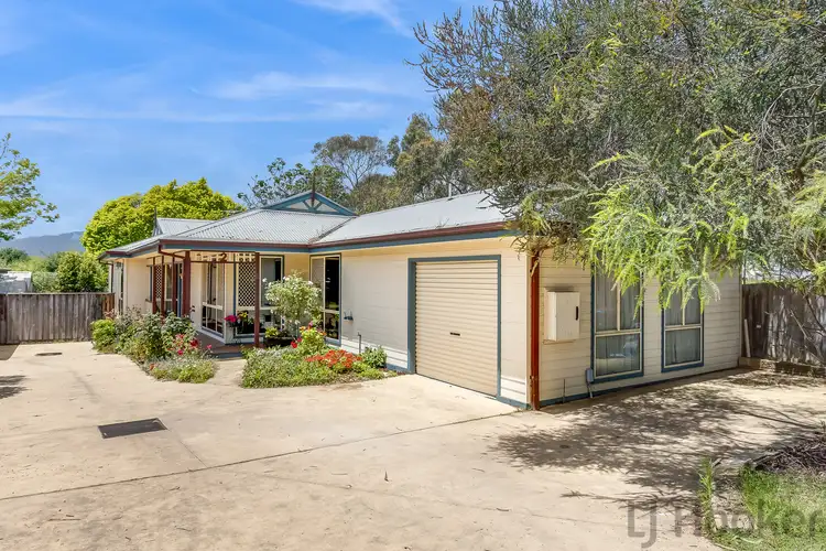 Main view of Homely unit listing, 2/451 Dorset Road, Croydon VIC 3136