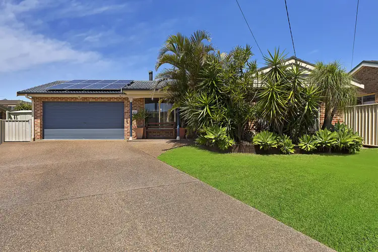3 Alexander Avenue, Bateau Bay NSW 2261