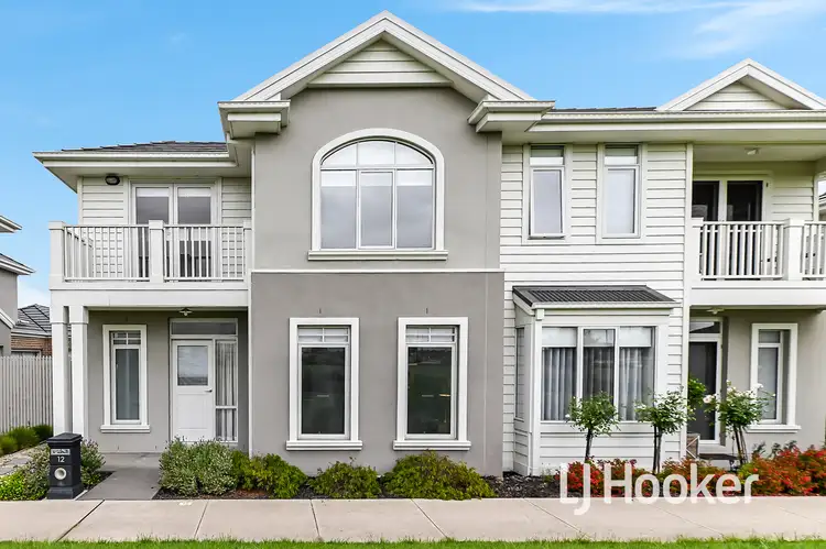 12 Corbin Walk, Officer South VIC 3809