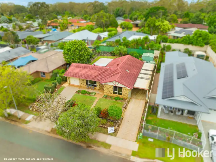 19 Falkirk Parade, Redland Bay QLD 4165
