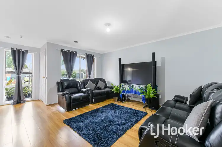 Second view of Homely house listing, 6 Mingay Place, Cranbourne West VIC 3977
