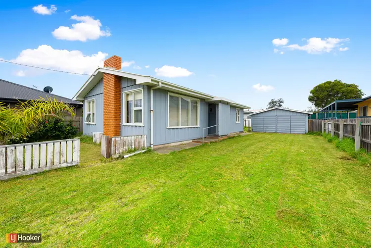 14 Palmers Road, Lakes Entrance VIC 3909