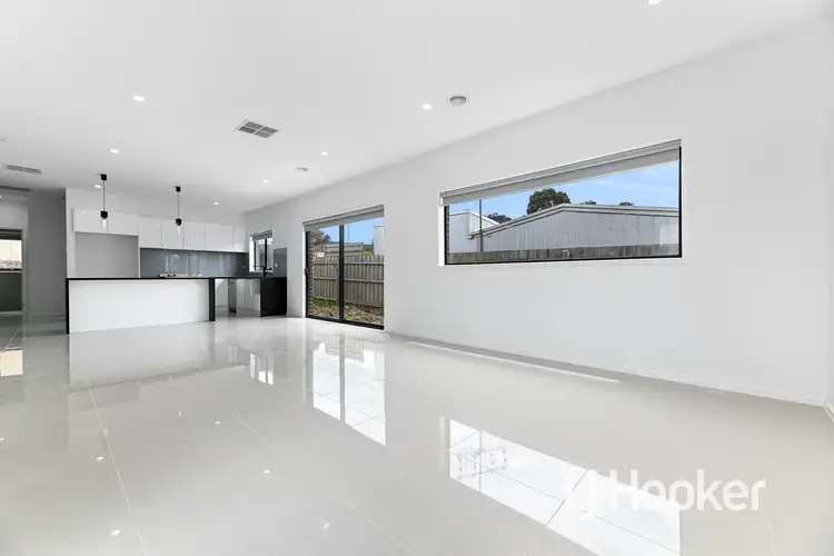 Fourth view of Homely house listing, 2/25 Broadhurst Road, Pakenham VIC 3810