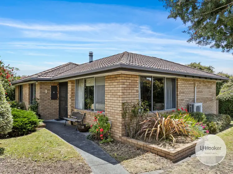 2 Courtleigh Place, Blackmans Bay TAS 7052