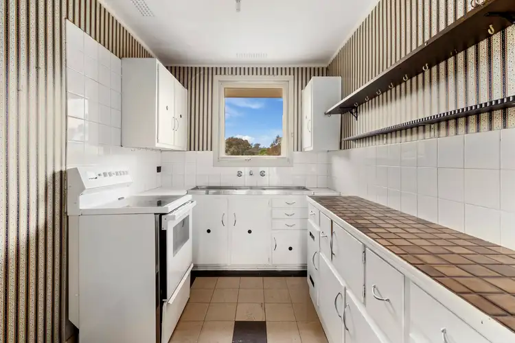 Fifth view of Homely house listing, 32 Grylls Crescent, Cook ACT 2614