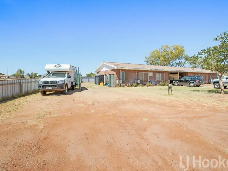 24b Harding Way
