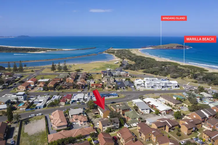 Third view of Homely house listing, 4/62-64 Peterborough Avenue, Lake Illawarra NSW 2528