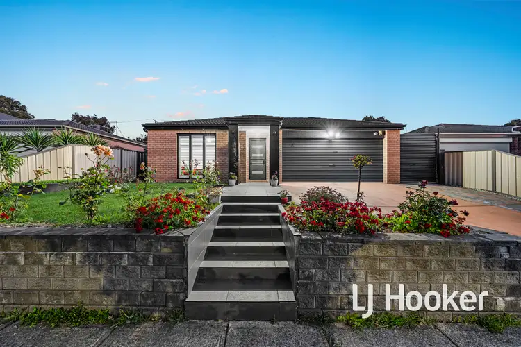 56 Tomasetti Crescent, Narre Warren VIC 3805
