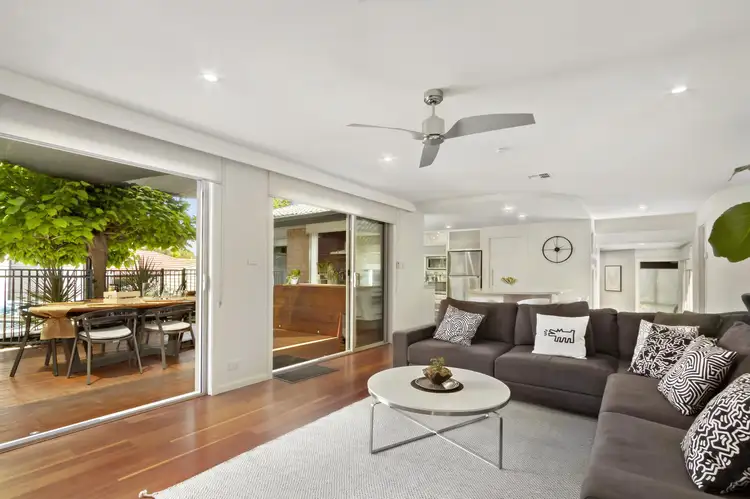 2 Akhurst Grove, Gordon ACT 2906