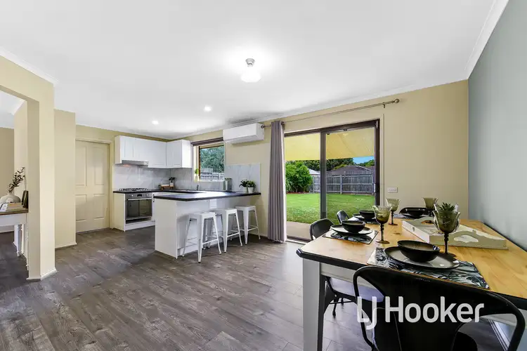 Fifth view of Homely house listing, 7 Maltravers Crescent, Cranbourne North VIC 3977