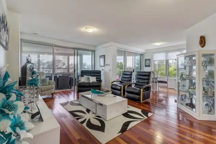 6/242-244 Marine Parade, Labrador QLD 4215