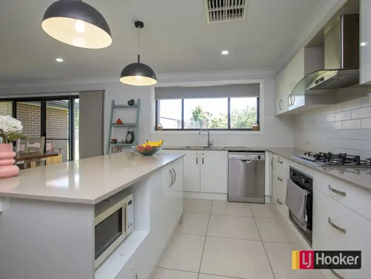 Fifth view of Homely house listing, 10 Illawarra Place, Calala NSW 2340