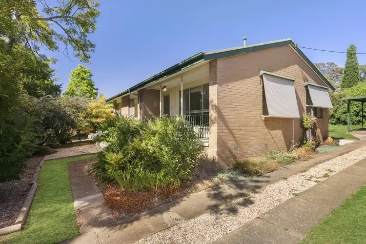 69 Bennelong Crescent, Macquarie ACT 2614