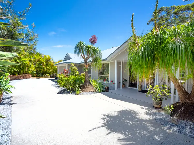 11 Calcita Avenue, Elanora QLD 4221