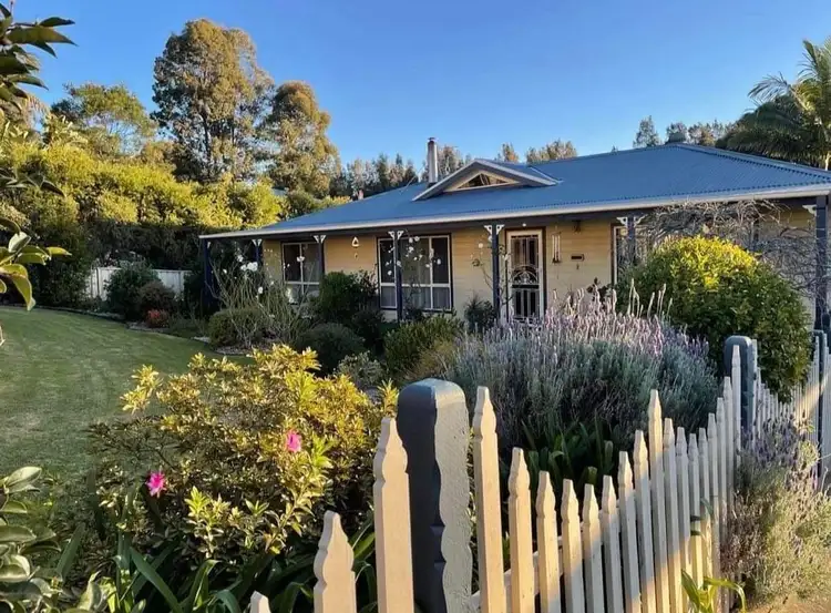 7 Palana Street, Surfside NSW 2536