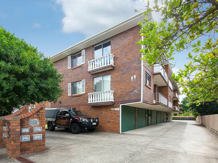 4/88 Victoria Terrace, Greenslopes QLD 4120