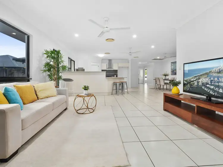 8 Natica Close, Trinity Beach QLD 4879