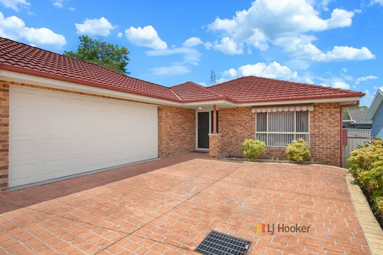 2/17 Fravent Street