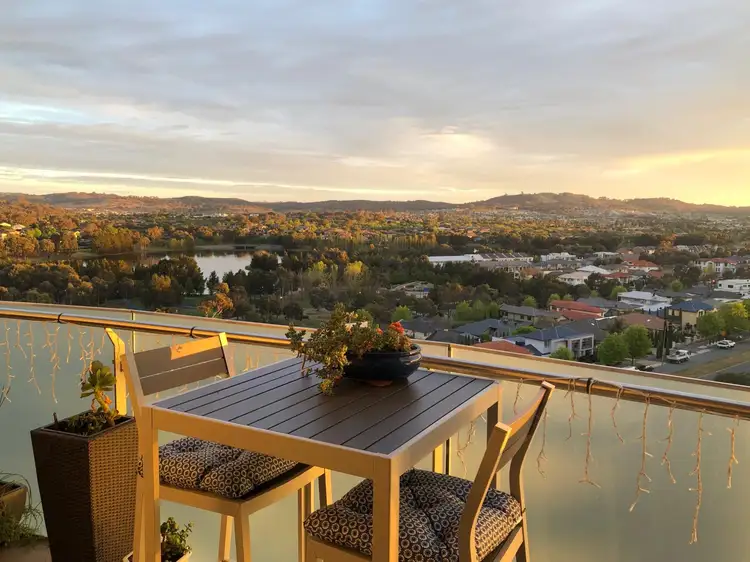 296/1 Anthony Rolfe Avenue, Gungahlin ACT 2912