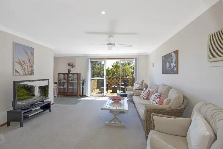 Second view of Homely house listing, 3 Parkview Place, Bateau Bay NSW 2261